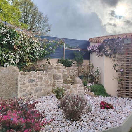 La Roche Molive Hotell Chavagnes-en-Paillers Exteriör bild